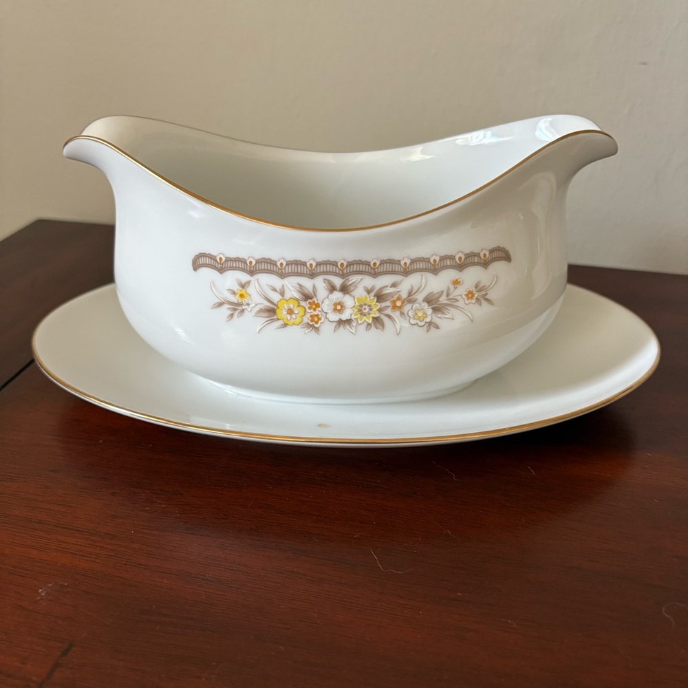 Ekco International Fine China Gravy Boat W/ Underplate Attached-Golden Autumn